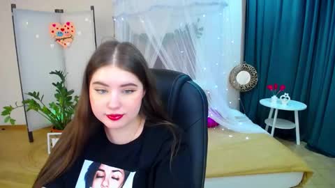 Snapshot of nicolefoxery chatting on February 17, 10:05 pm nicolefoxery online show from February 17, 10:05 pm