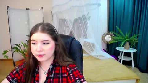 Snapshot of nicolefoxery chatting on March 8, 12:11 am nicolefoxery online show from March 8, 12:11 am
