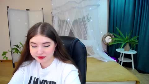 Snapshot of nicolefoxery chatting on March 9, 6:21 pm nicolefoxery online show from March 9, 6:21 pm