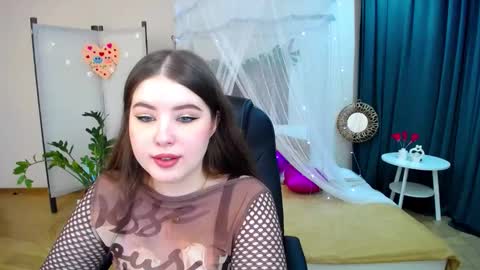 Snapshot of nicolefoxery chatting on February 18, 7:09 pm nicolefoxery online show from February 18, 7:09 pm