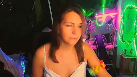 nicolehits online show from November 30, 9:49 am