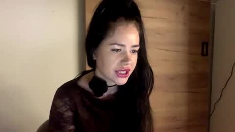 Nicole online show from February 18, 6:19 pm