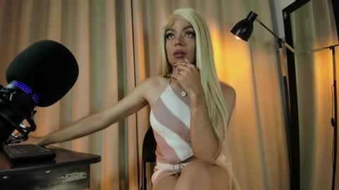 Nicol  online show from February 5, 7:39 am