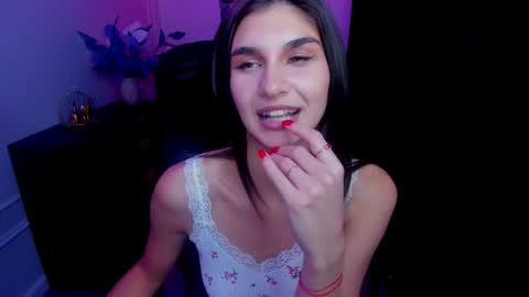 nicolewerti online show from September 17, 5:00 am