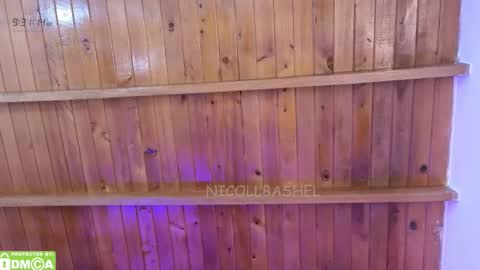 Nicoll  Independent model online show from February 5, 2:31 pm