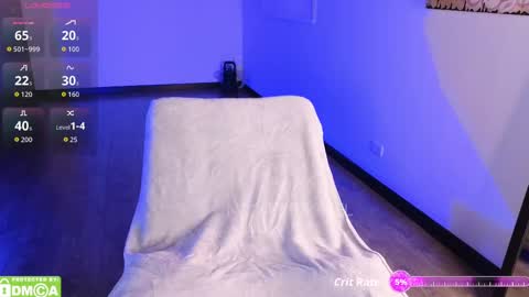 Nicoll  Independent model online show from October 1, 6:01 am