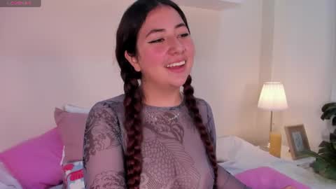 nicolle_evanss_ online show from July 31, 3:40 am