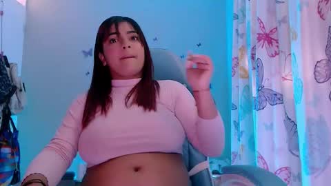 Nicolle Miley online show from March 14, 8:35 pm