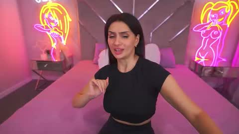 Nicole online show from November 25, 12:37 pm