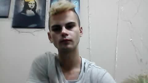 nicotinic_mouse online show from November 16, 12:01 am