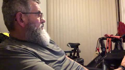 nightmoves1970 online show from December 24, 4:33 am