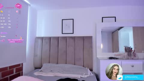 Niicoleta  online show from January 15, 6:28 pm