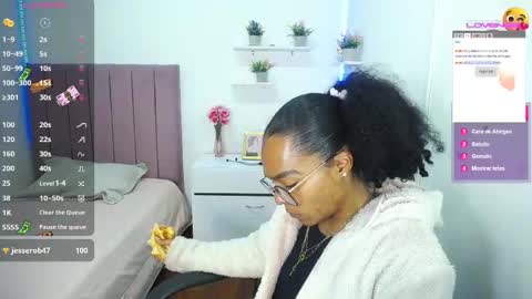 Snapshot of niina_lovee_ chatting on September 20, 4:43 pm online show from September 20, 4:43 pm