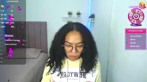 Snapshot of niina_lovee_ chatting on September 9, 2:39 pm online show from September 9, 2:39 pm