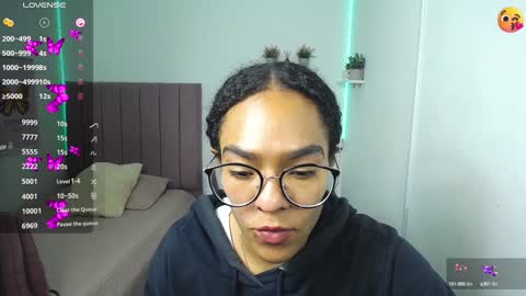 Snapshot of niina_lovee_ chatting on January 4, 4:54 pm online show from January 4, 4:54 pm