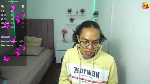Snapshot of niina_lovee_ chatting on January 13, 5:02 pm online show from January 13, 5:02 pm