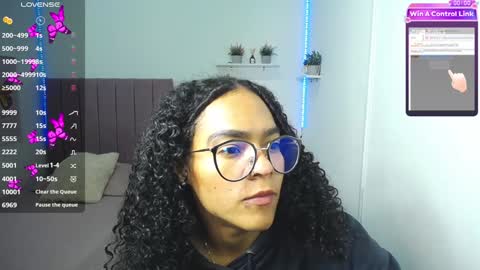 Snapshot of niina_lovee_ chatting on December 27, 4:54 pm online show from December 27, 4:54 pm