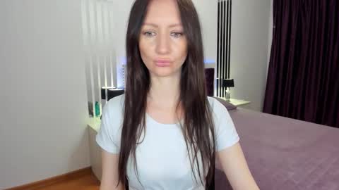 NikaLewis online show from April 2, 4:42 am