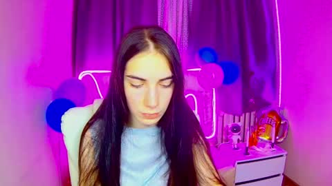 nikastarkk online show from October 1, 6:56 am