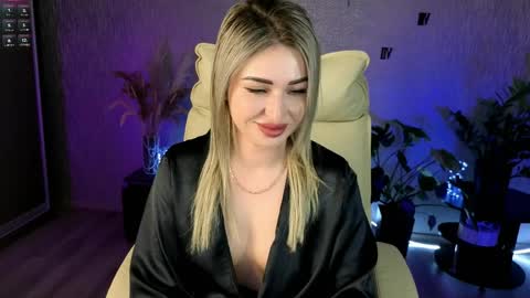 NikaStill  online show from April 6, 1:47 am