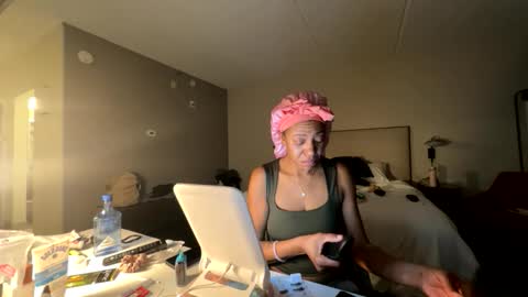 nikki17945 online show from March 9, 8:52 am