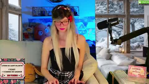 Kitty Chatte online show from February 1, 11:40 am