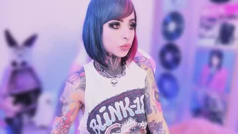 Nikki Ramone   online show from November 18, 9:51 pm