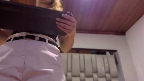     online show from November 22, 11:52 am