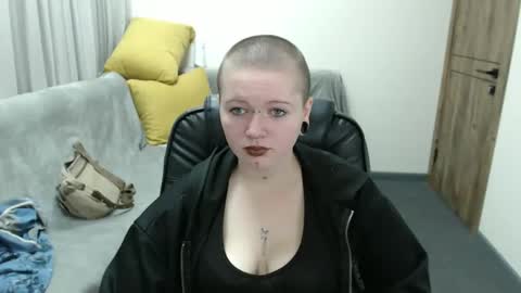 nikkysnow online show from September 19, 8:07 am