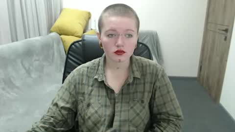 nikkysnow online show from September 26, 8:11 am