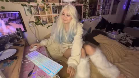 nikoli_naw online show from October 10, 10:03 pm