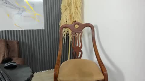 nikoll_evanss online show from October 3, 10:29 pm