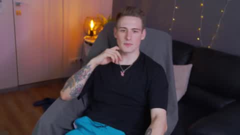 Nick online show from March 4, 8:27 pm
