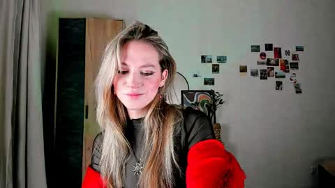 Veronica online show from December 19, 2:24 pm