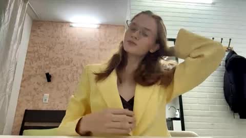 I am Gina ntmu Lets hit 10 Thumbs Up together online show from October 28, 4:08 pm