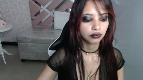 nilia_ch online show from February 12, 10:48 pm
