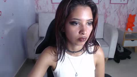 nilia_ch online show from February 23, 2:35 pm