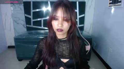 nilia_ch online show from January 20, 10:15 pm