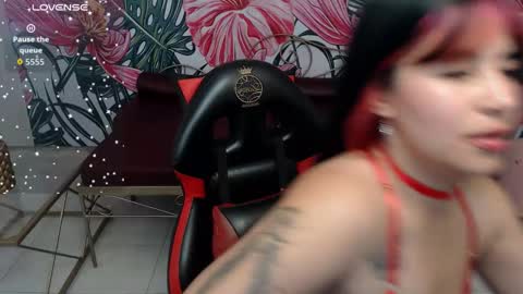 Nina online show from October 1, 8:52 pm