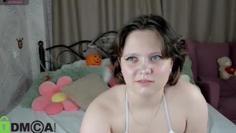 nina lunaa online show from October 30, 9:32 am