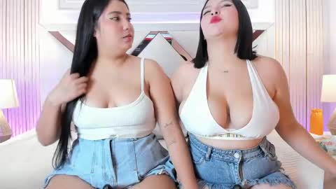 Nina online show from June 6, 9:31 pm