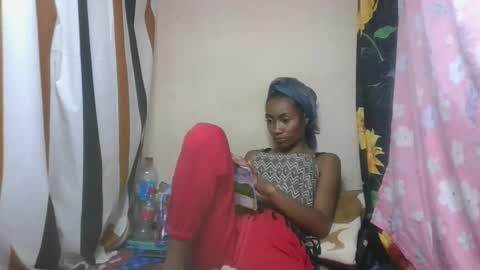 ninaeaa online show from December 18, 6:20 am