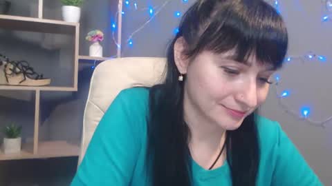 ninaflawlees online show from November 22, 1:20 pm