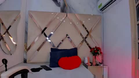 ninahtx online show from November 12, 9:28 pm