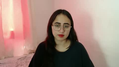 N I N A online show from November 1, 4:06 pm