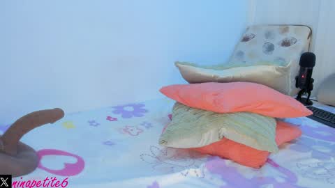 0nly F4ns  Ninapetite80 online show from April 1, 2:12 am