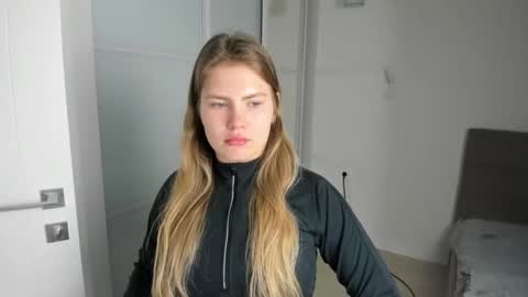 ninarihh online show from March 2, 7:32 am