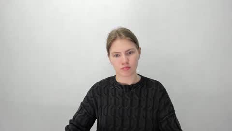 ninarihh online show from March 12, 3:51 pm