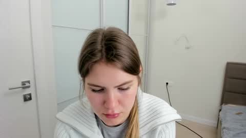 ninarihh online show from March 4, 2:21 pm