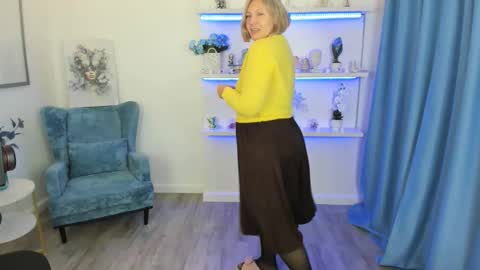 ninastarle online show from October 16, 4:56 am